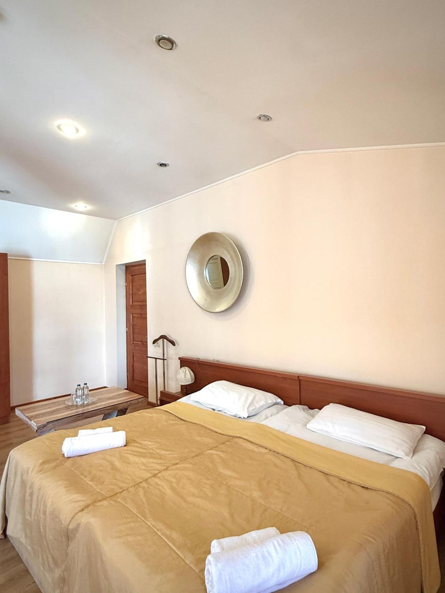 Hotel Vake Tbilisi ภายนอก รูปภาพ