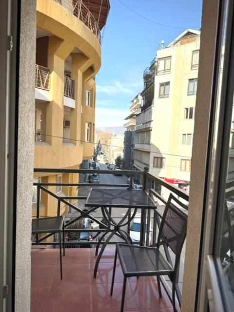 Hotel Vake Tbilisi ภายนอก รูปภาพ