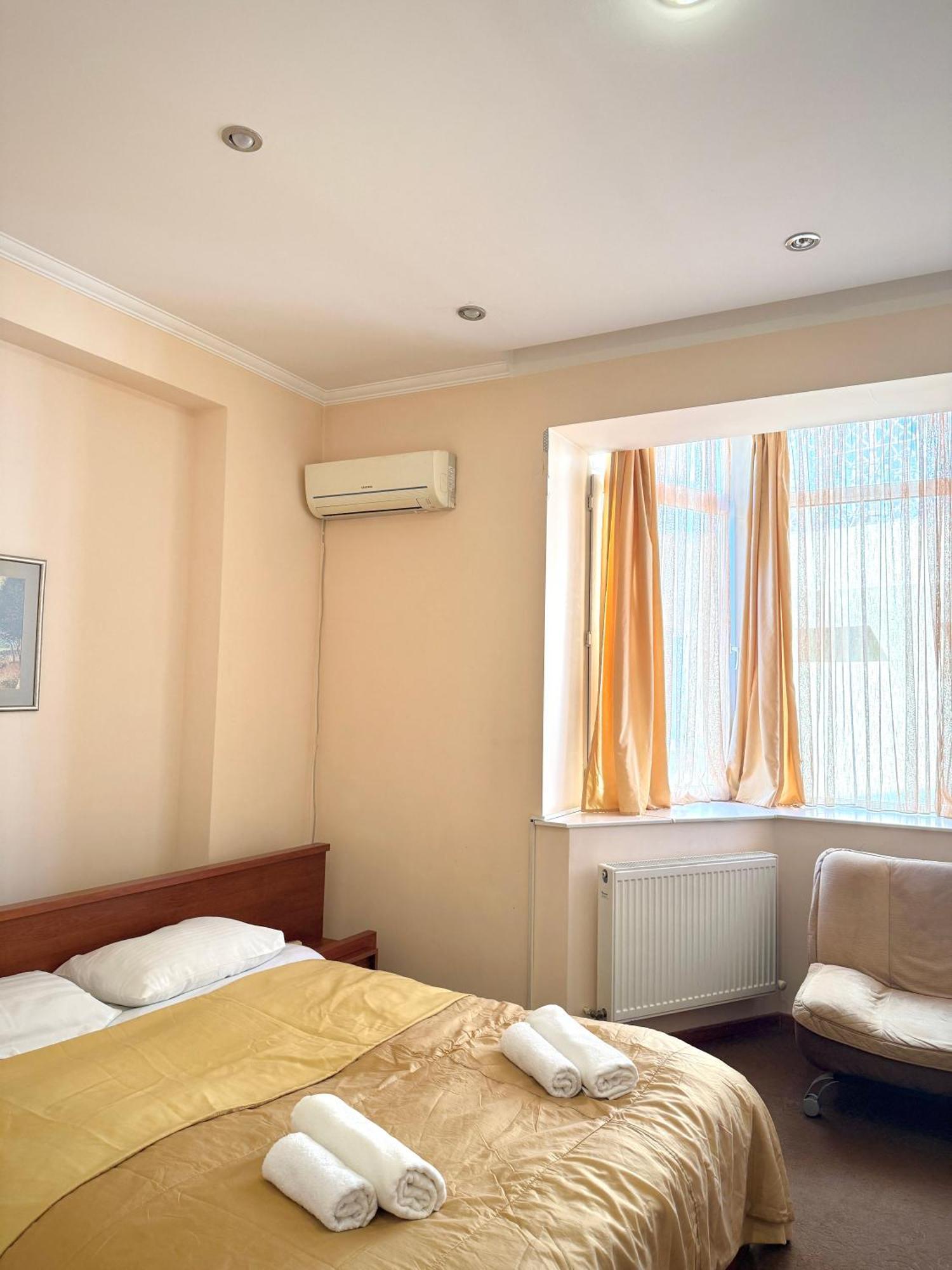 Hotel Vake Tbilisi ภายนอก รูปภาพ